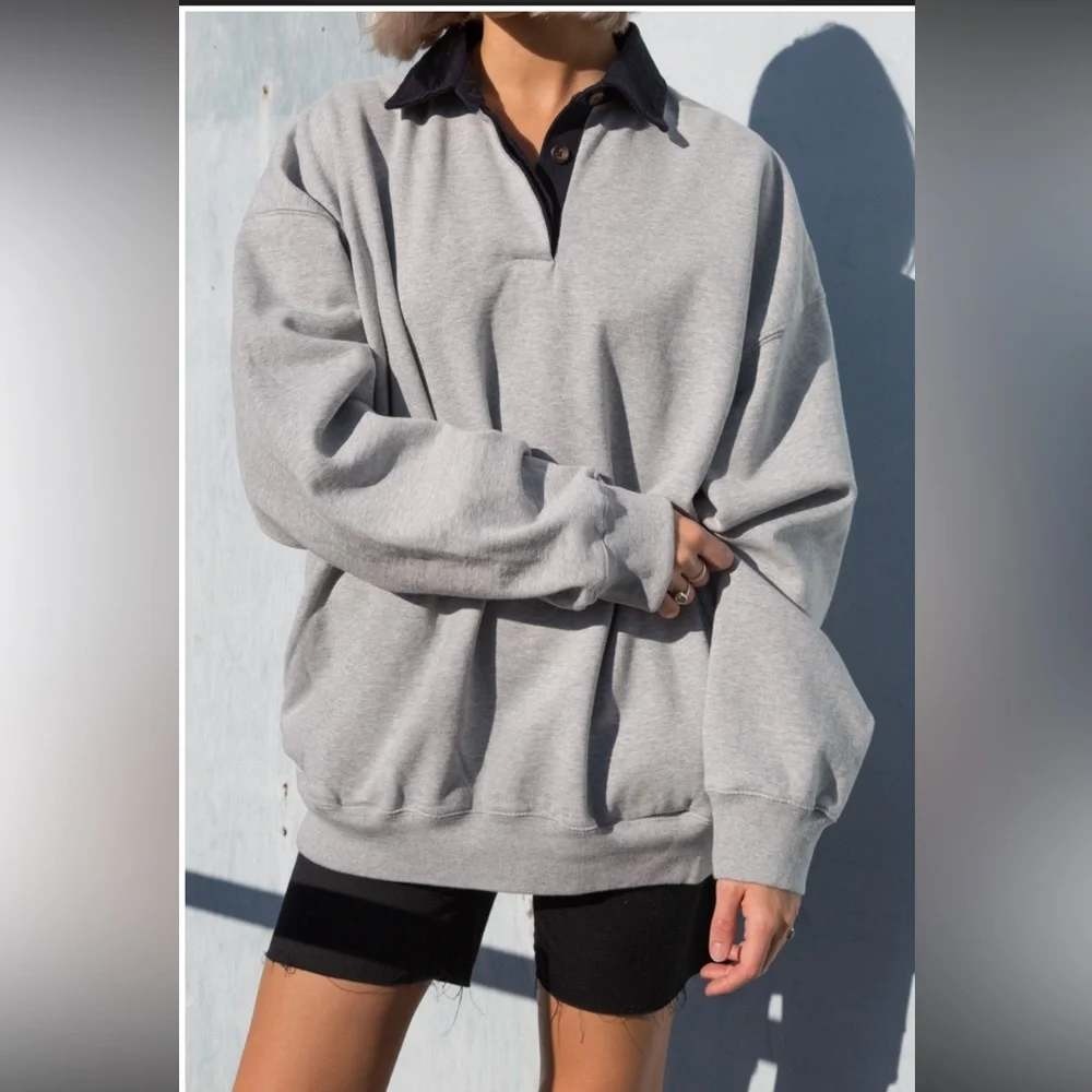 Brandy Melville Archer Sweatshirt Collared Grey Navy Pullover OS Oversized
